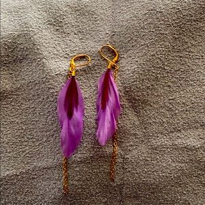 Fuschia feather and chain earrings
